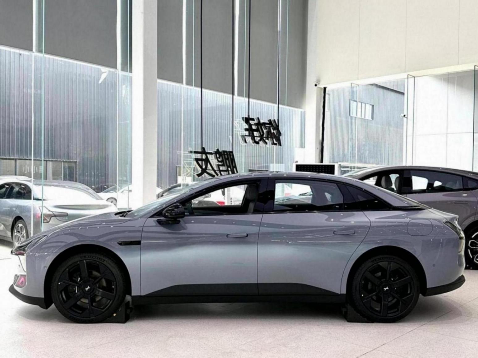 小鵬MONA M03 Max到店實拍,增新配色+續航600km,滿血版AI智能上車
