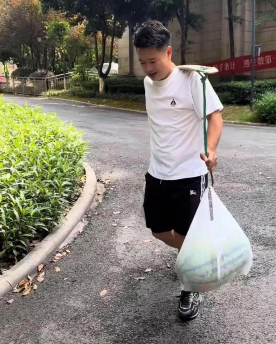 一頓吃200個水餃的16個外甥開學了