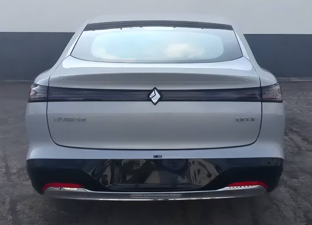 電池砍掉12.5度,續航縮水100公里,寶駿享境EV低功率版意在降價