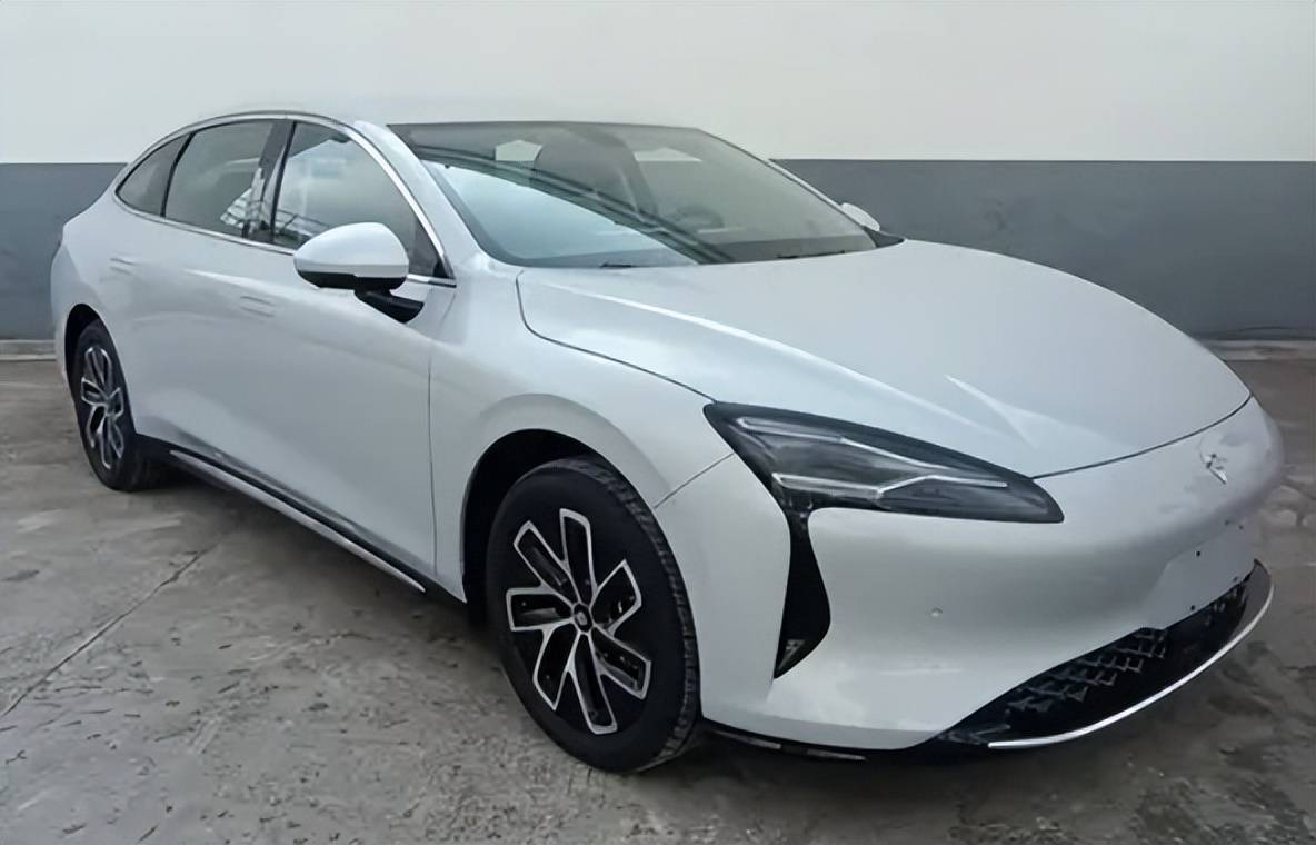 電池砍掉12.5度,續航縮水100公里,寶駿享境EV低功率版意在降價