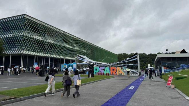 直擊阿里2025云棲大會(huì):阿里云將首次展出高密度AI服務(wù)器和新一代高性能網(wǎng)絡(luò)架構(gòu)