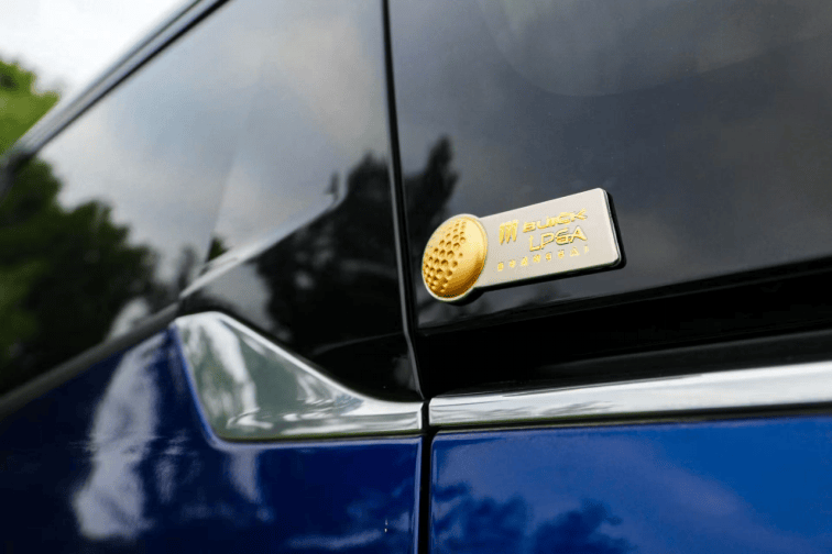 享果嶺,禮待名仕 | 別克世紀(jì)CENTURY果嶺版尊崇上市