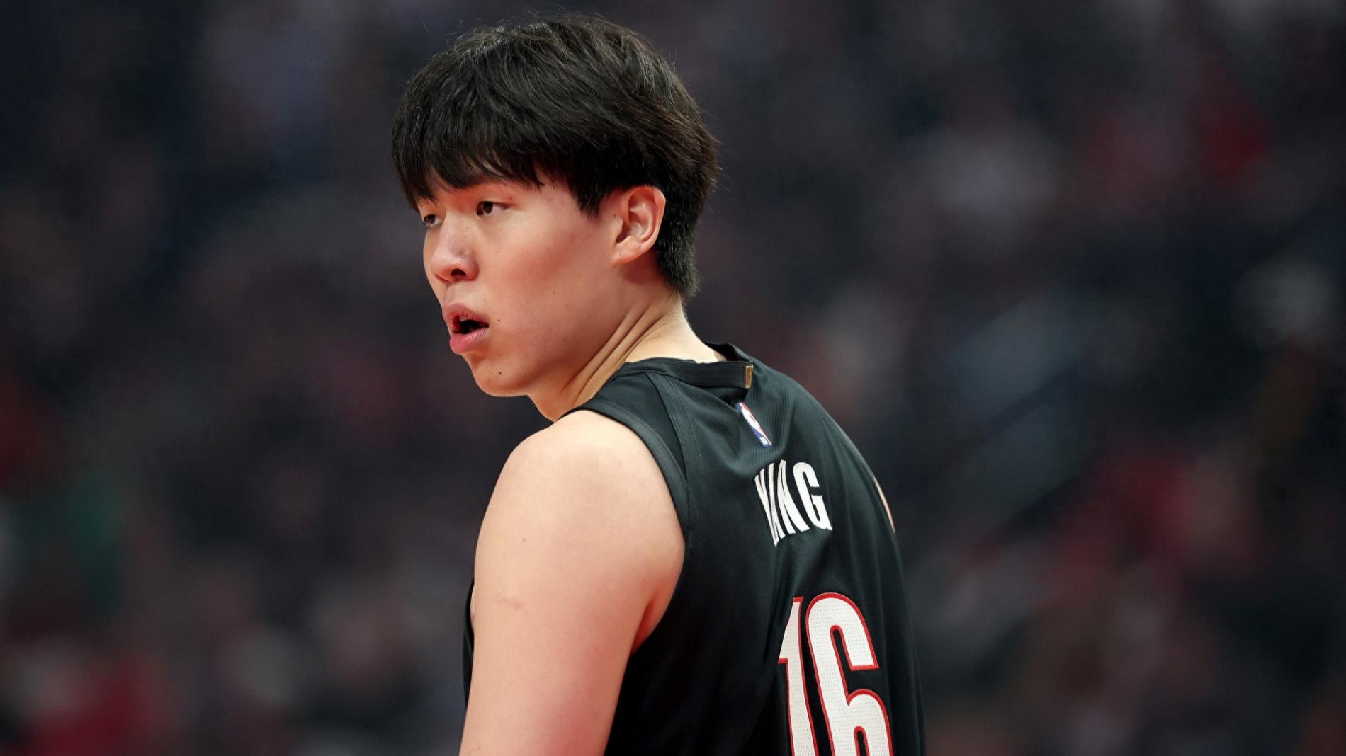 楊瀚森NBA常規賽首秀2分1籃板 開拓者主場不敵森林狼