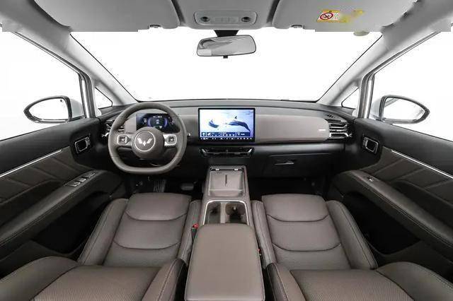 一炮而紅!星光730長近5米,續航1100km,媲美GL8,僅售7萬多