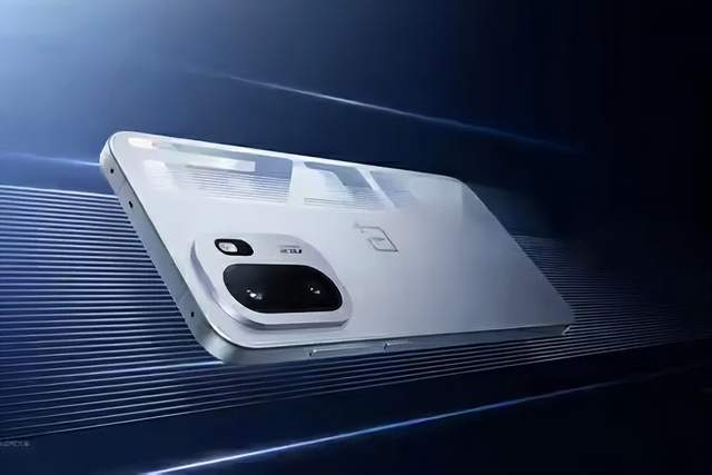 一加Ace 6T手機(jī)曝光:搭載高通驍龍8 Gen5處理器!