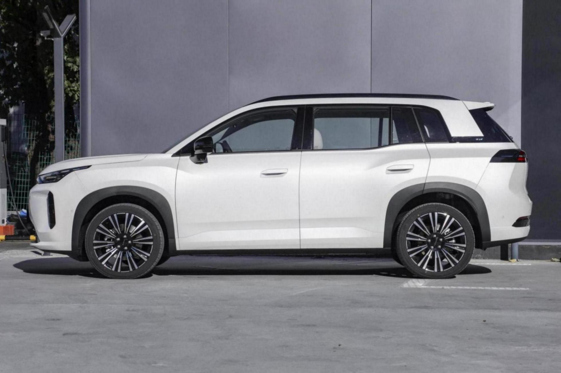 限時價10.48萬元起,廣汽埃安AION i60上市!產品力如何?