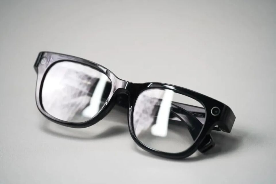 理想AI眼鏡要來了!車企跨界搶飯碗,是野心還是昏招? 圖片