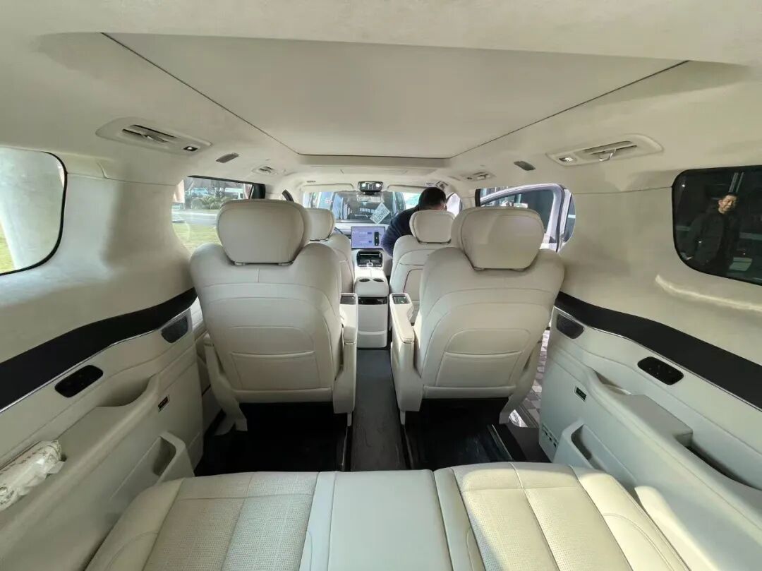 試駕吉利銀河V900:空間大、配置高,過彎不甩尾,駕乘很舒適